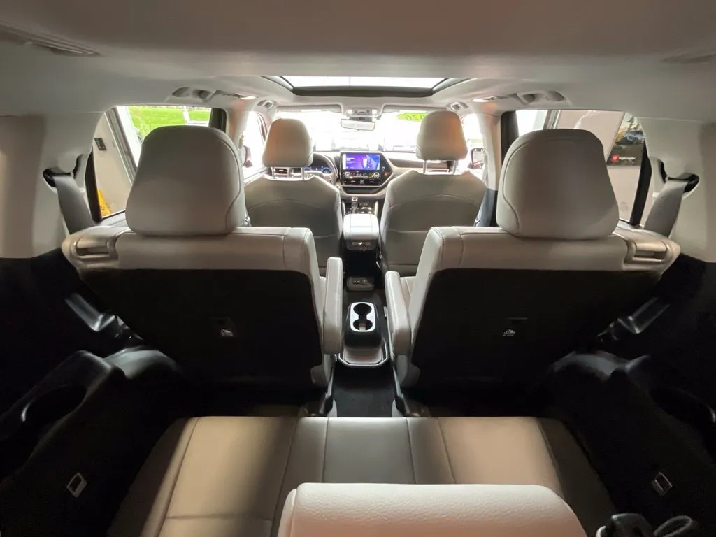 Toyota Highlander photo 24