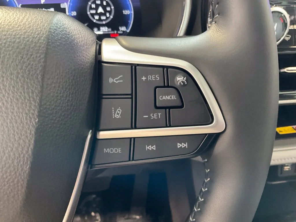 Toyota Highlander photo 13