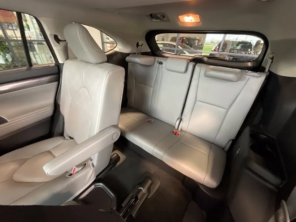 Toyota Highlander photo 23