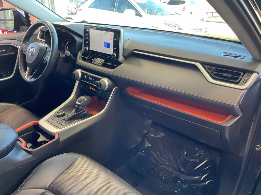 Toyota RAV4 photo 18