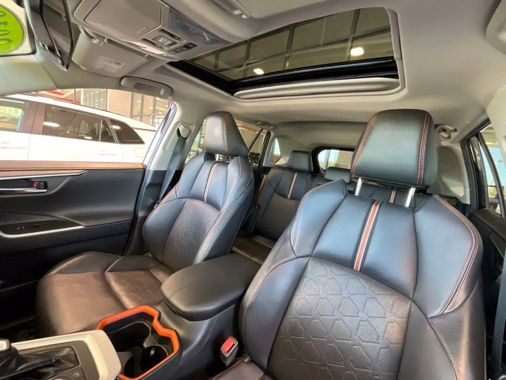 Toyota RAV4 photo 10