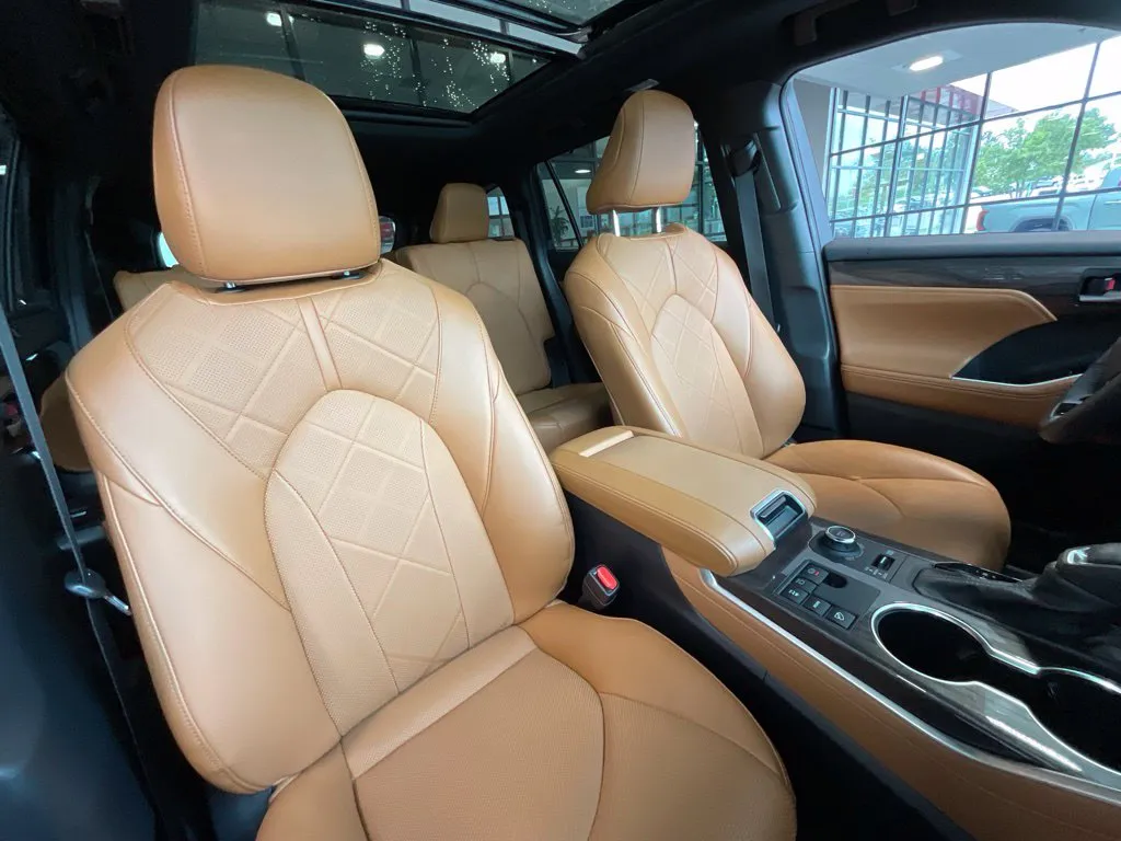 Toyota Highlander photo 19