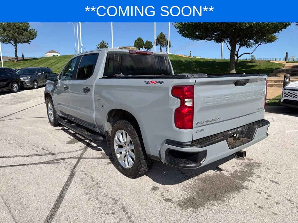 Chevrolet Silverado photo 9