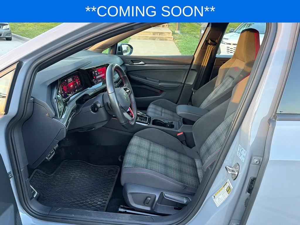 Volkswagen Golf GTI photo 12