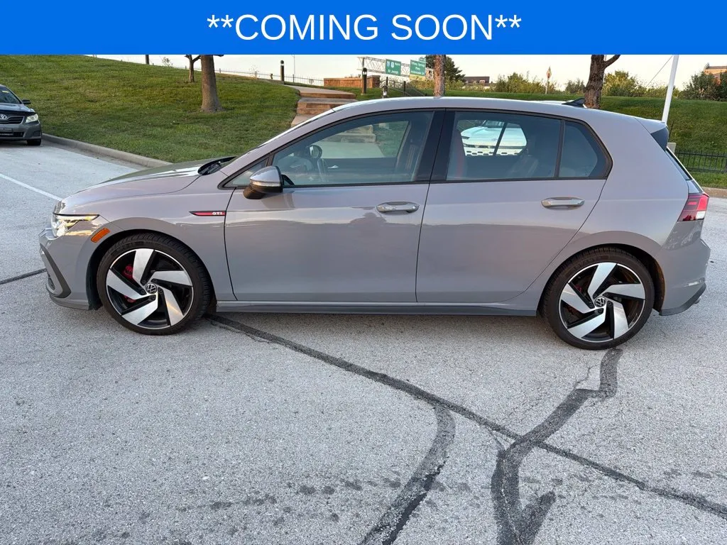 Volkswagen Golf GTI photo 11