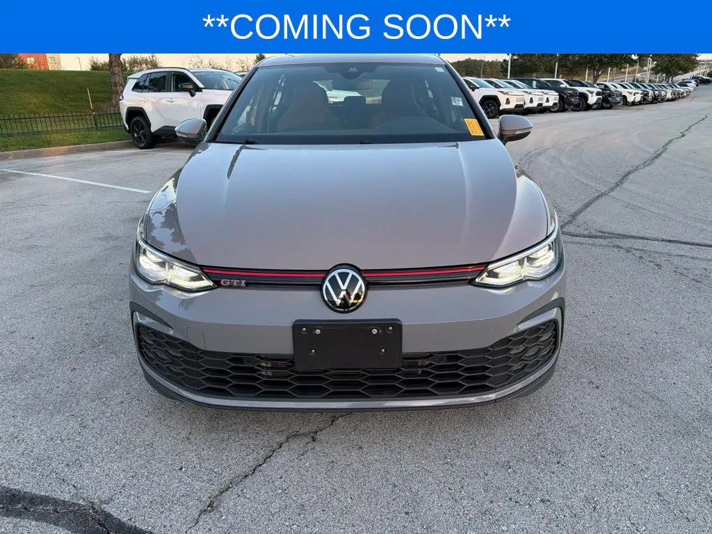 Volkswagen Golf GTI photo 2