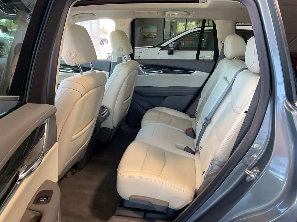 Cadillac XT6 photo 23