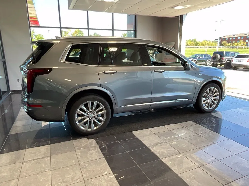 Cadillac XT6 photo 6