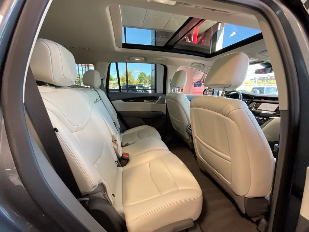 Cadillac XT6 photo 21