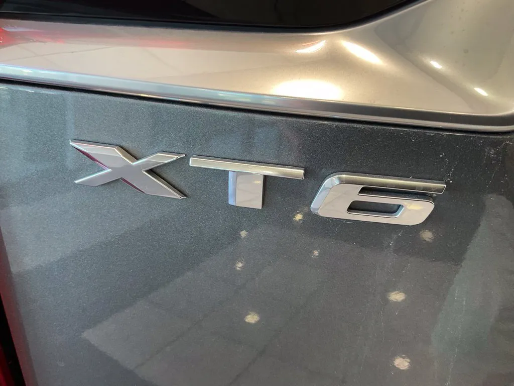 Cadillac XT6 photo 28