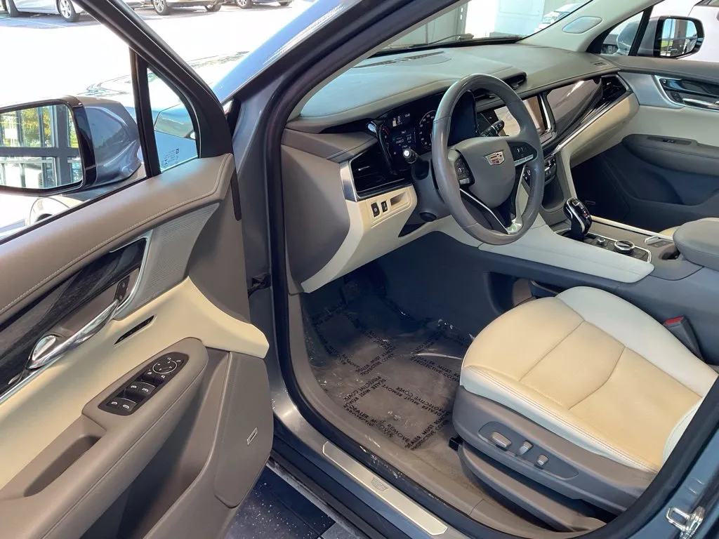 Cadillac XT6 photo 9