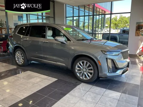 Gray 2021 Cadillac XT6 Premium Luxury for sale in Kansas City, MO