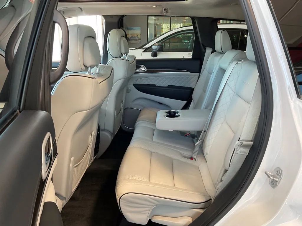 Jeep Grand Cherokee photo 22