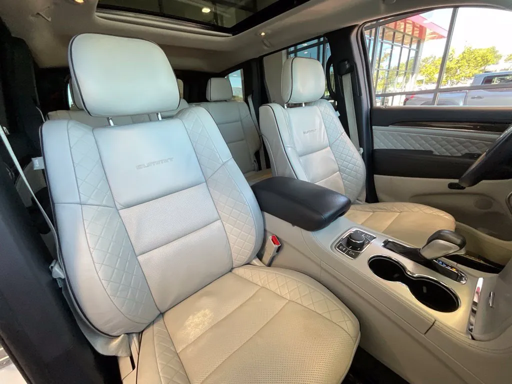Jeep Grand Cherokee photo 20