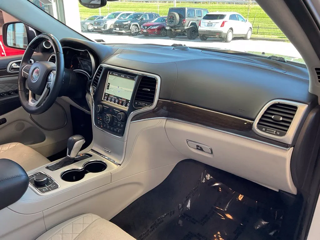 Jeep Grand Cherokee photo 19