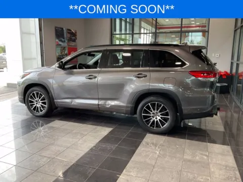More photos of 2018 Toyota Highlander SE at Jay Wolfe Toyota, MO