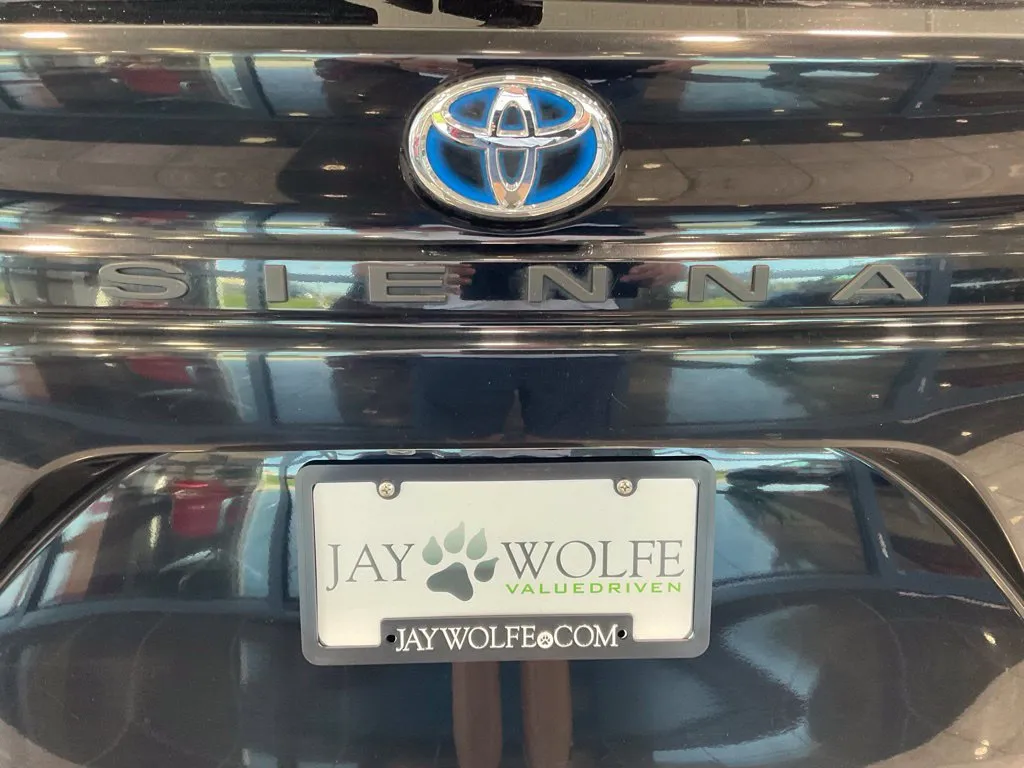 Toyota Sienna photo 24