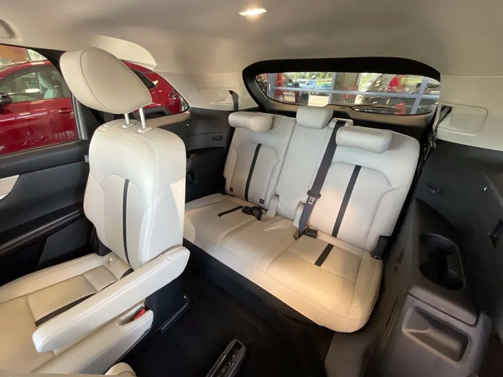 Mazda CX-90 photo 23