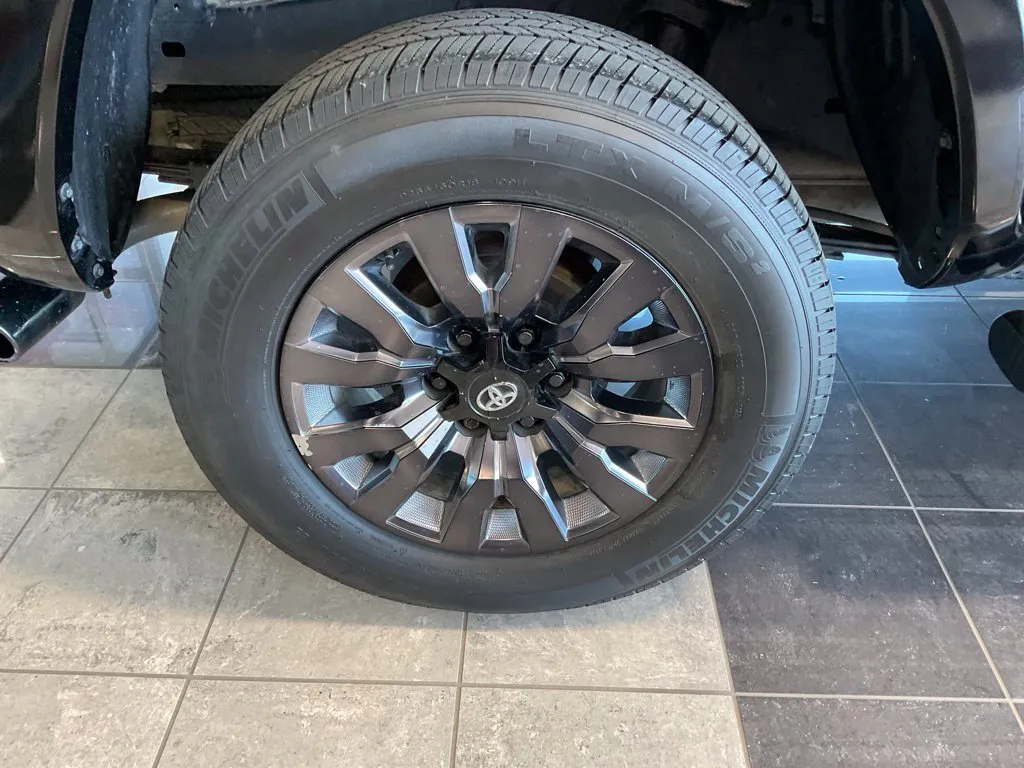 Toyota Tacoma photo 7
