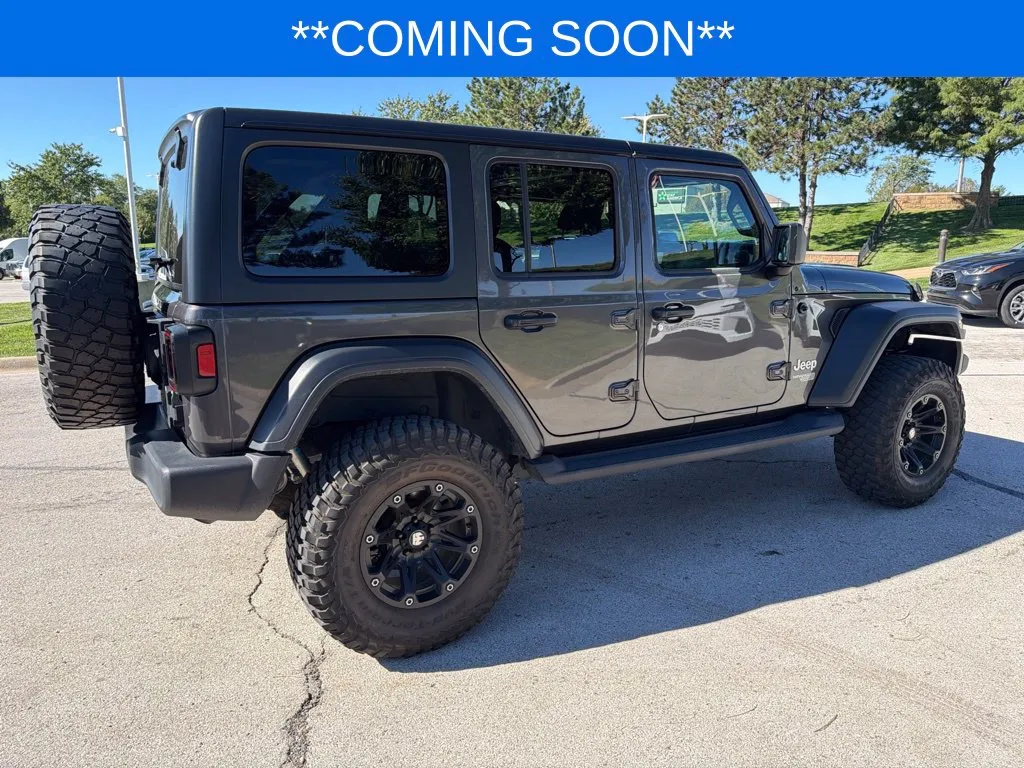Jeep Wrangler photo 6