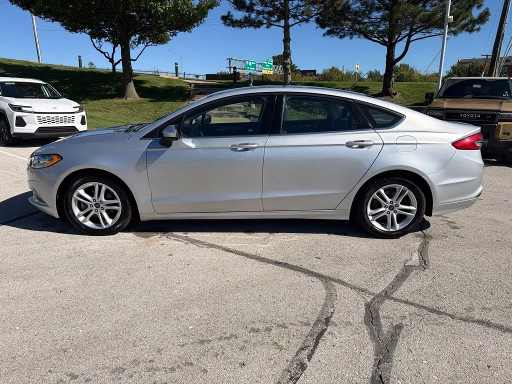 Ford Fusion photo 11
