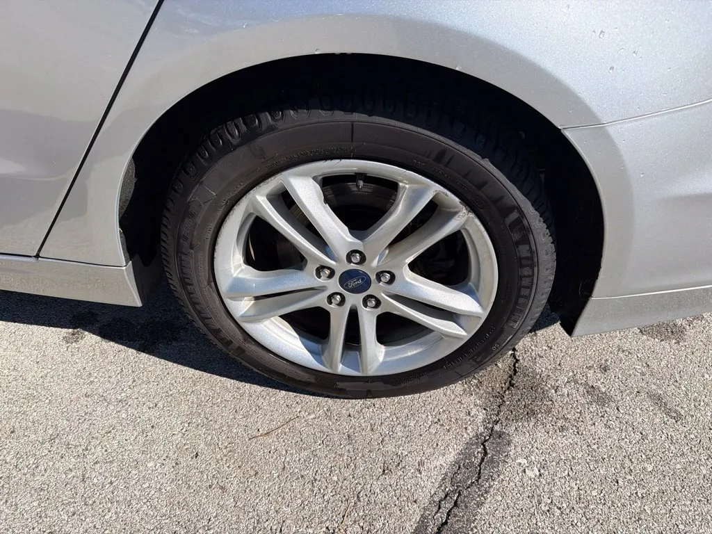 Ford Fusion photo 20