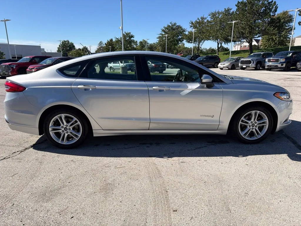 Ford Fusion photo 5