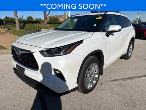White 2022 Toyota Highlander Hybrid Limited for sale in Kansas City, MO