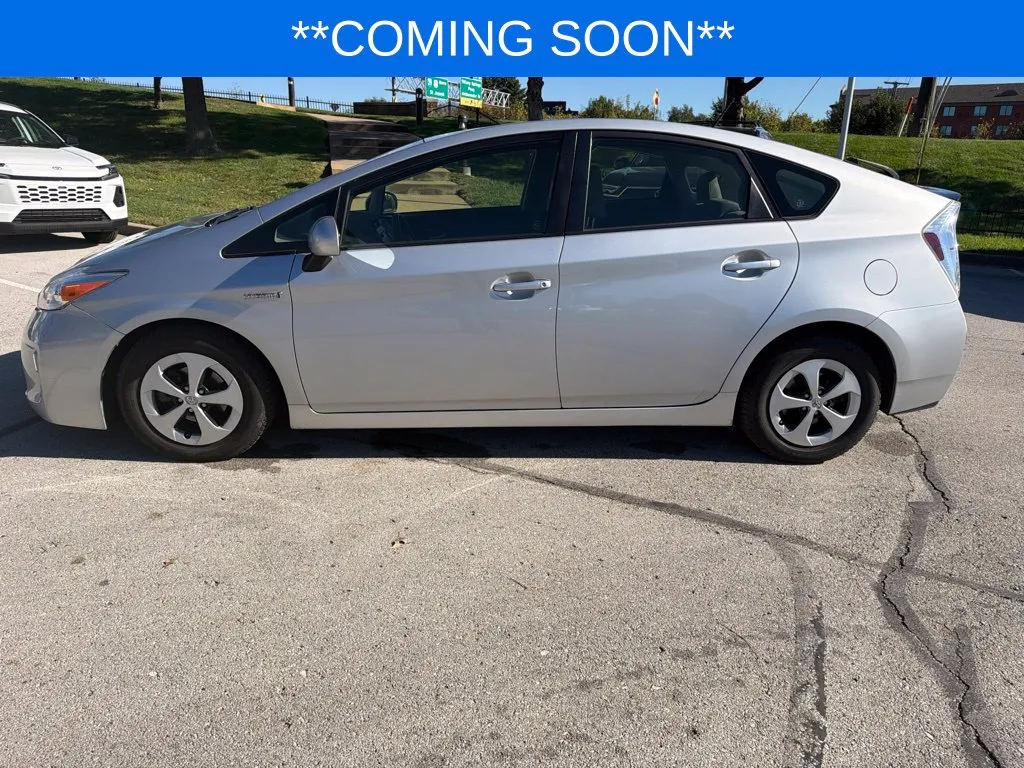 Toyota Prius photo 11