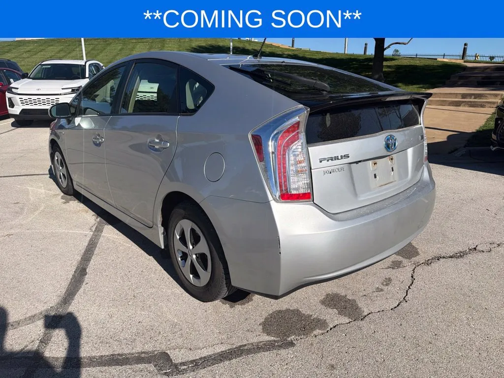 Toyota Prius photo 9