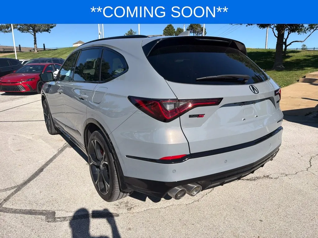 Acura MDX photo 9
