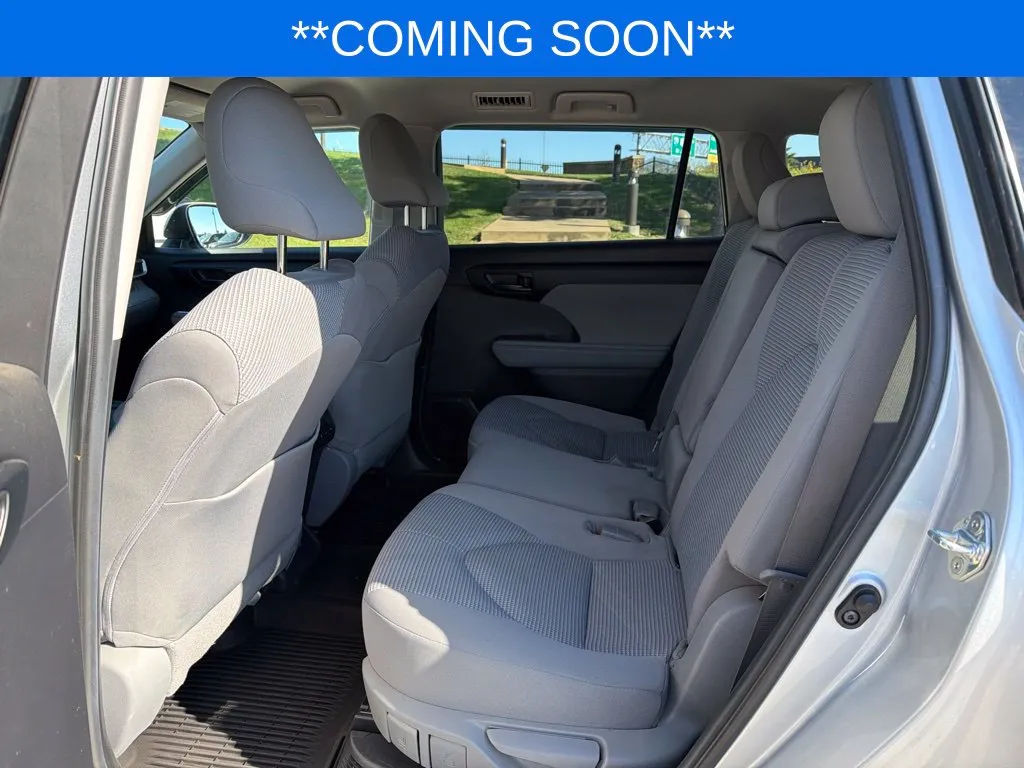 Toyota Highlander photo 13