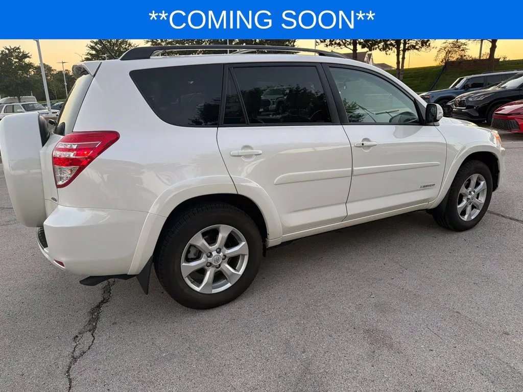 Toyota RAV4 photo 6