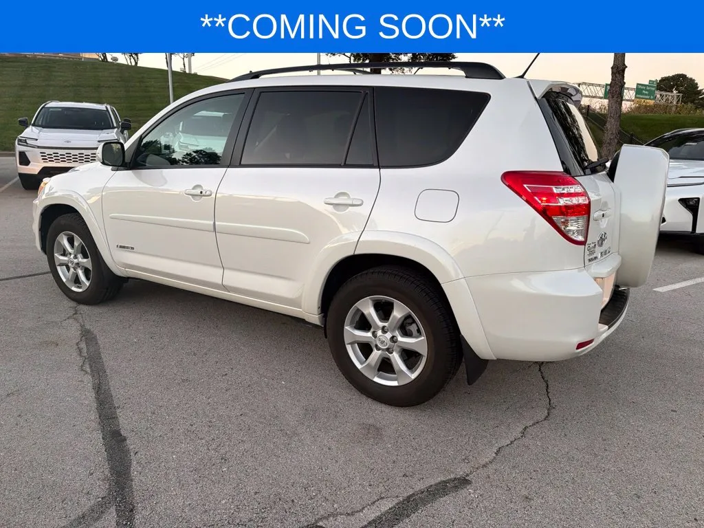 Toyota RAV4 photo 10