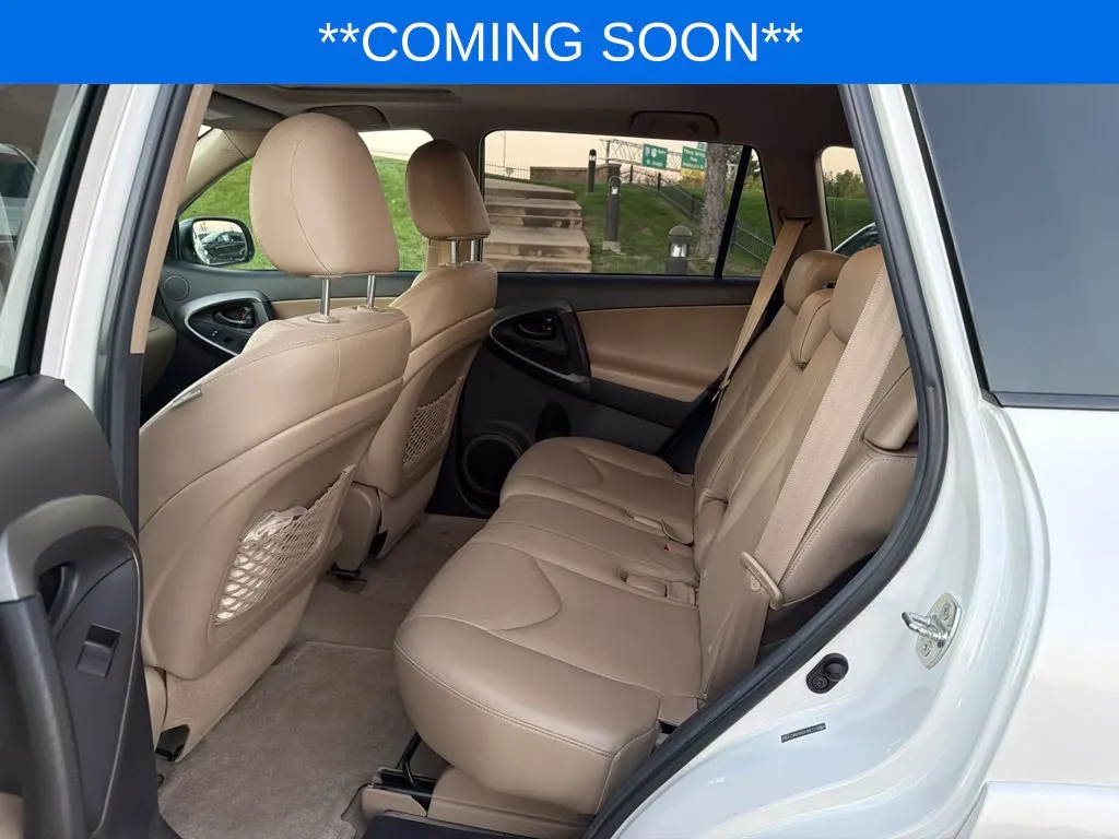 Toyota RAV4 photo 13
