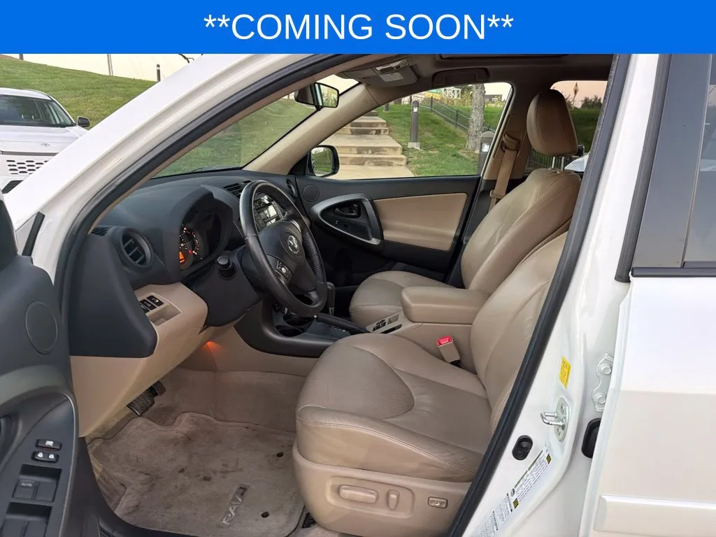 Toyota RAV4 photo 12