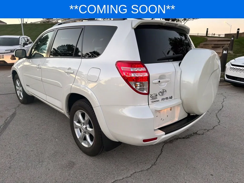 Toyota RAV4 photo 9