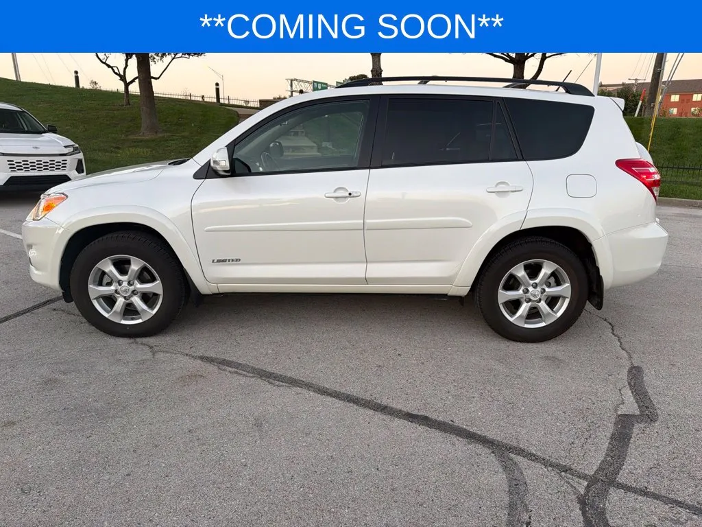 Toyota RAV4 photo 11