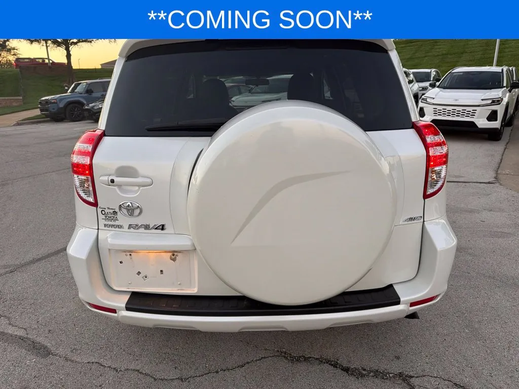 Toyota RAV4 photo 8