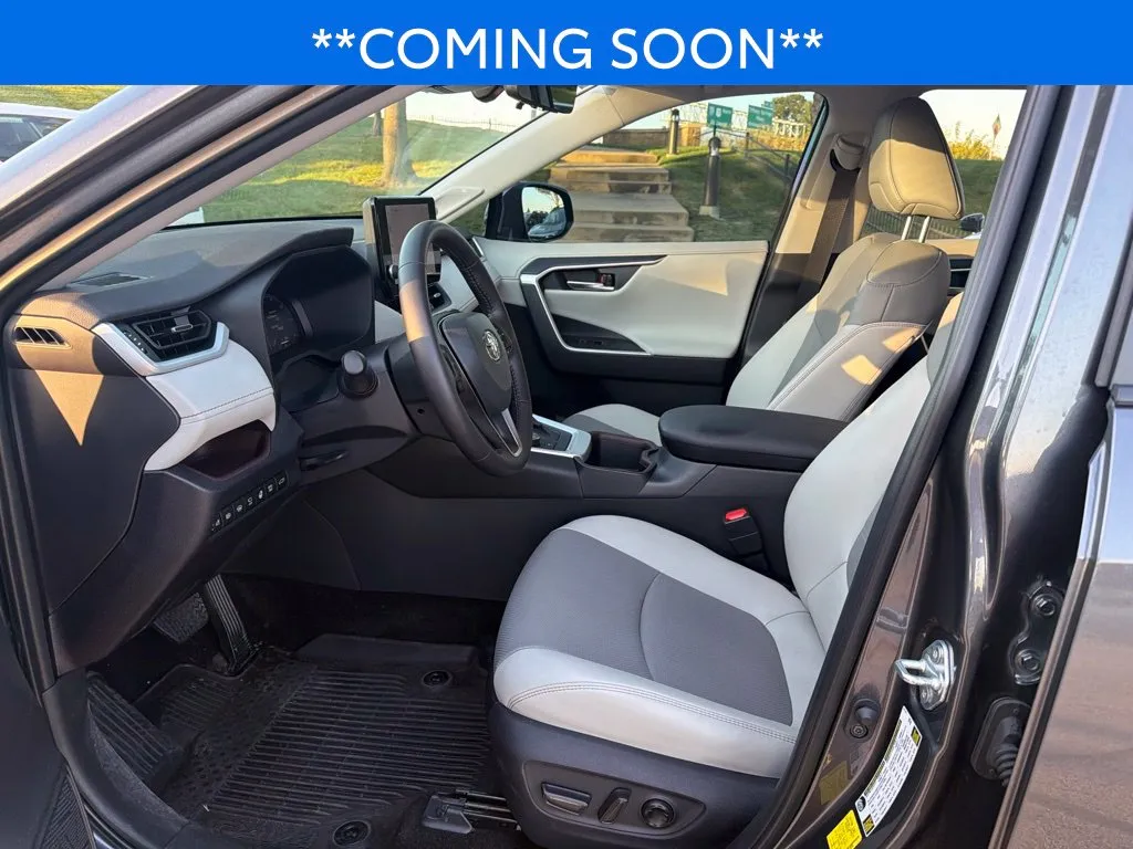 Toyota RAV4 photo 12