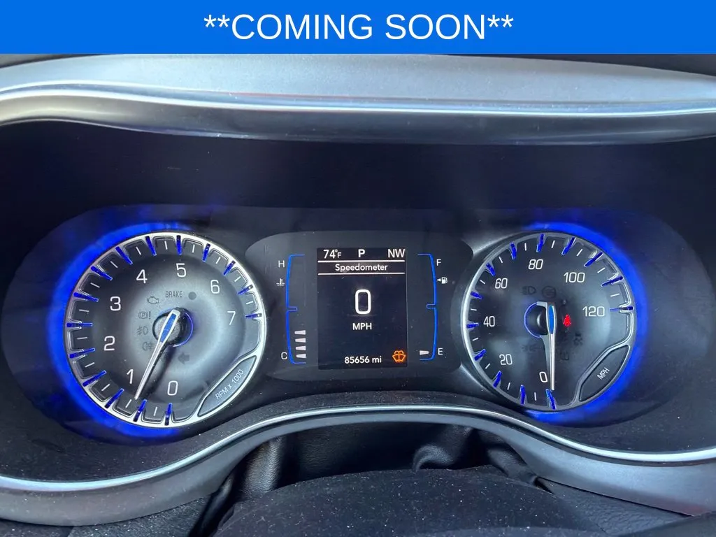 Chrysler Pacifica photo 14