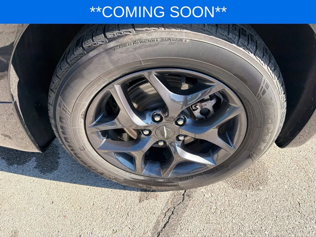 Chrysler Pacifica photo 19
