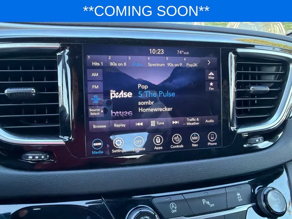 Chrysler Pacifica photo 15