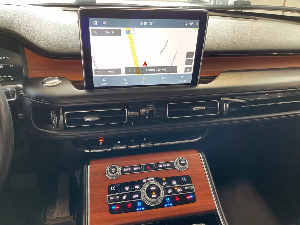 Lincoln Aviator photo 15