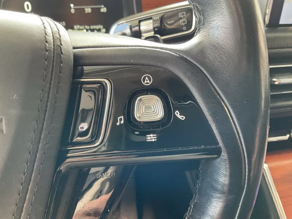 Lincoln Aviator photo 13
