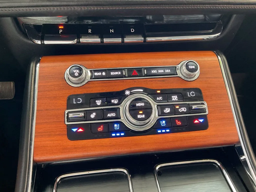 Lincoln Aviator photo 18