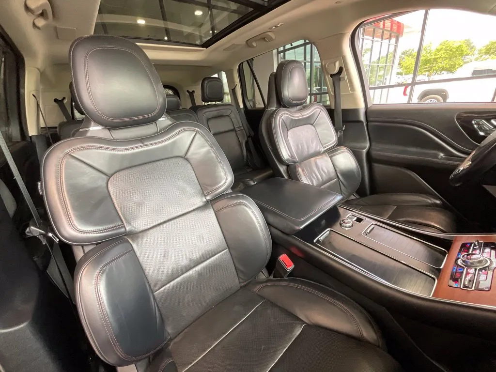 Lincoln Aviator photo 21