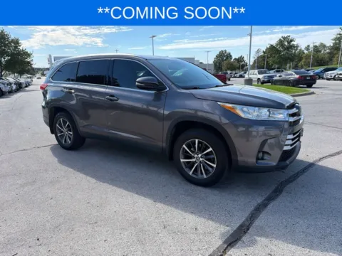 More photos of 2019 Toyota Highlander XLE at Jay Wolfe Toyota, MO