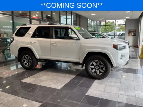 White 2017 Toyota 4Runner TRD Off-Road for sale in Kansas City, MO