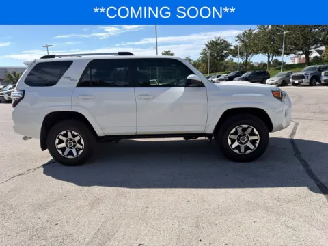 More photos of 2017 Toyota 4Runner TRD Off-Road at Jay Wolfe Toyota, MO
